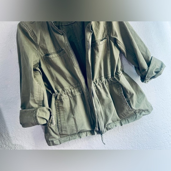 J.Crew women’s jacket light material with pockets adjustable on the waist L SIZE - Picture 5 of 13